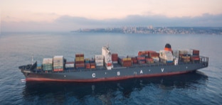 fotografia y video aéreo en Chile de embarcaciones y maniobras maritimas